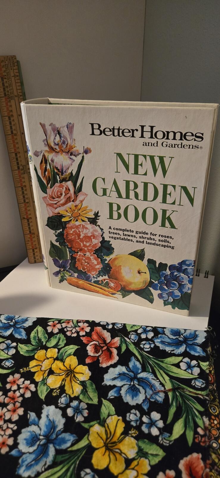 Vintage Retro BHG New Garden Binder Book 1974