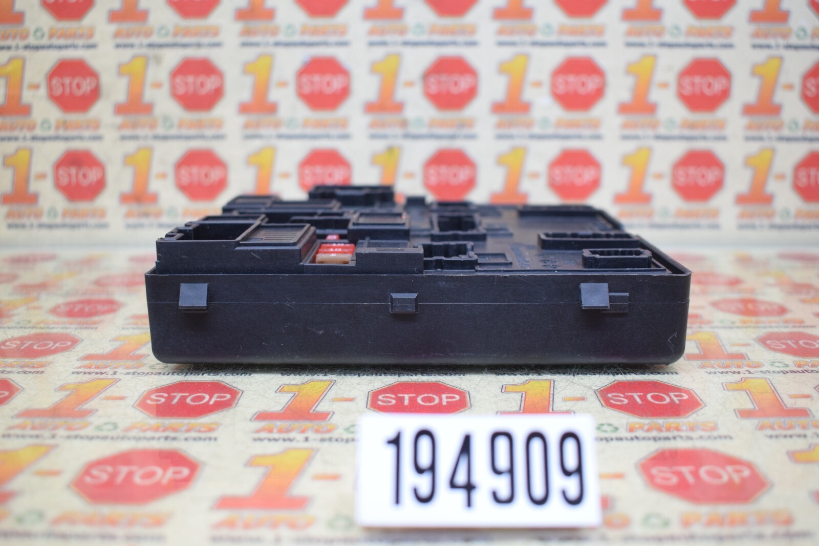 2017 2018 2019 2020 NISSAN ROGUE IPDM POWER SUPPLY FUSE BOX 284B7-5NA0B OEM