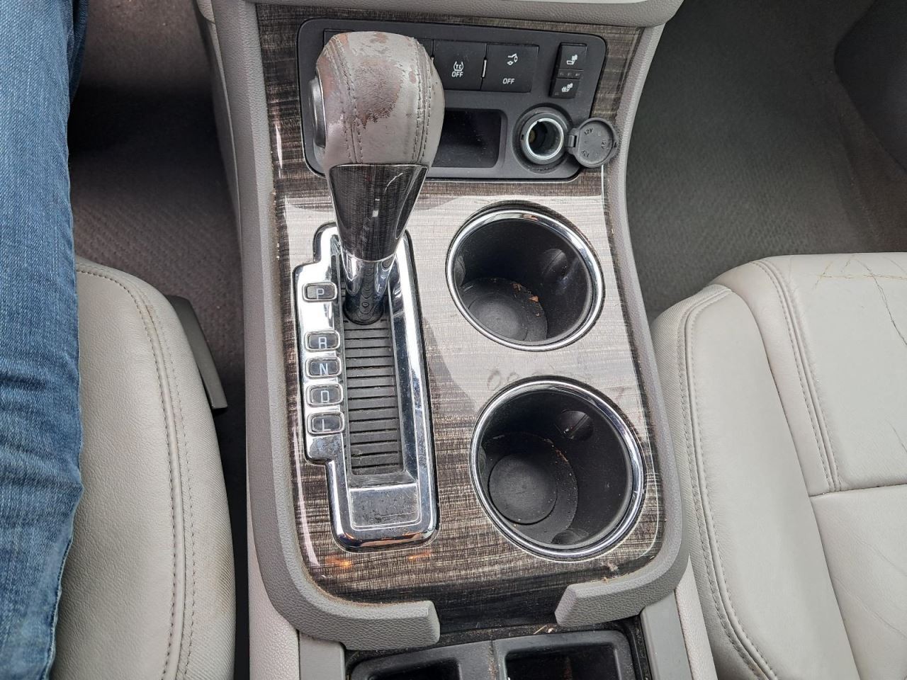 ACADIA 2014 Glove Box 4803546
