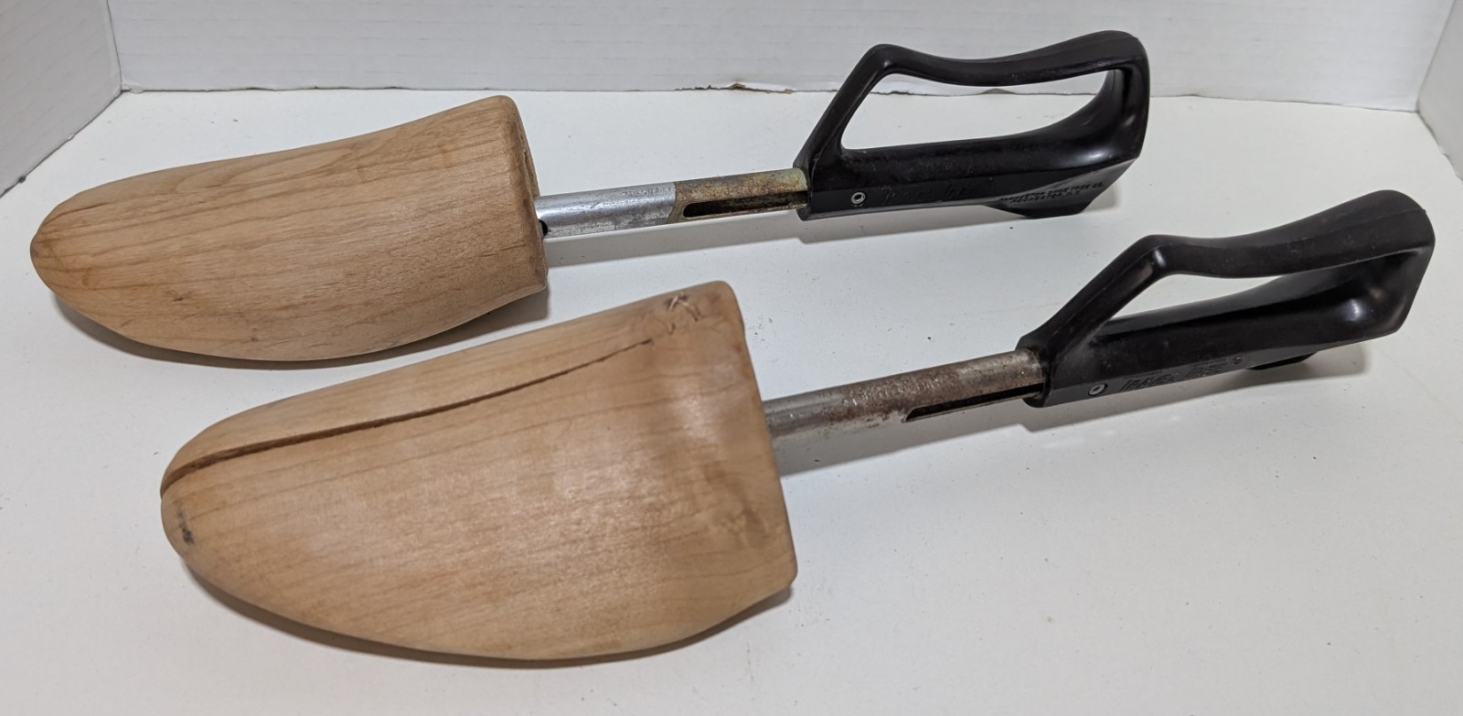 2 HANOVER Cedar Wood Shoe Tree Stretcher Size 5 Shaper Split Toe Lot E