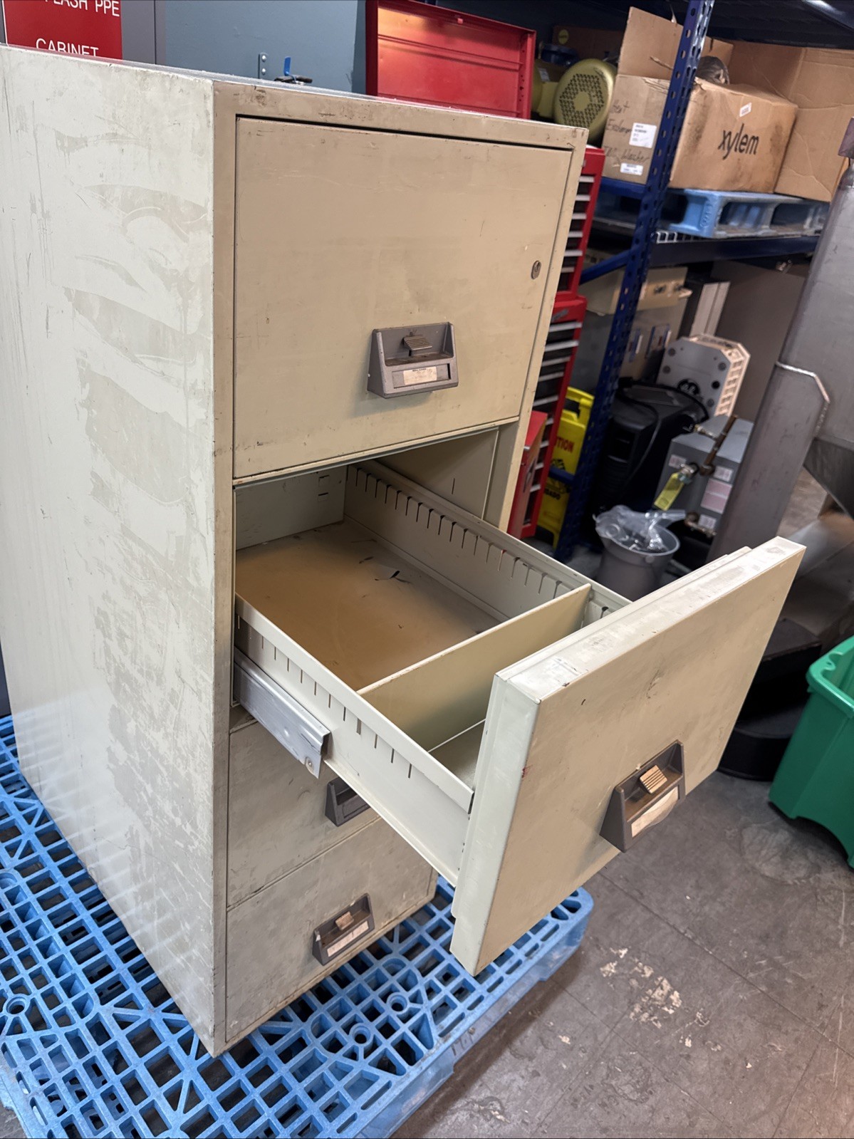 FireGuard 4CFC-1, 4 Drawer Fire Resistnant Filing Cabinet