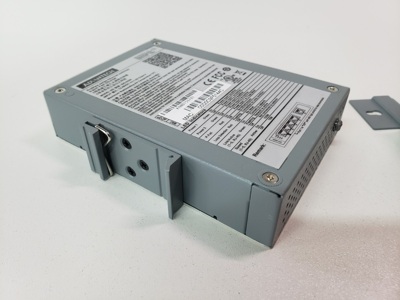 UNUSED - Advantech EKI-5525I Ethernet Switch