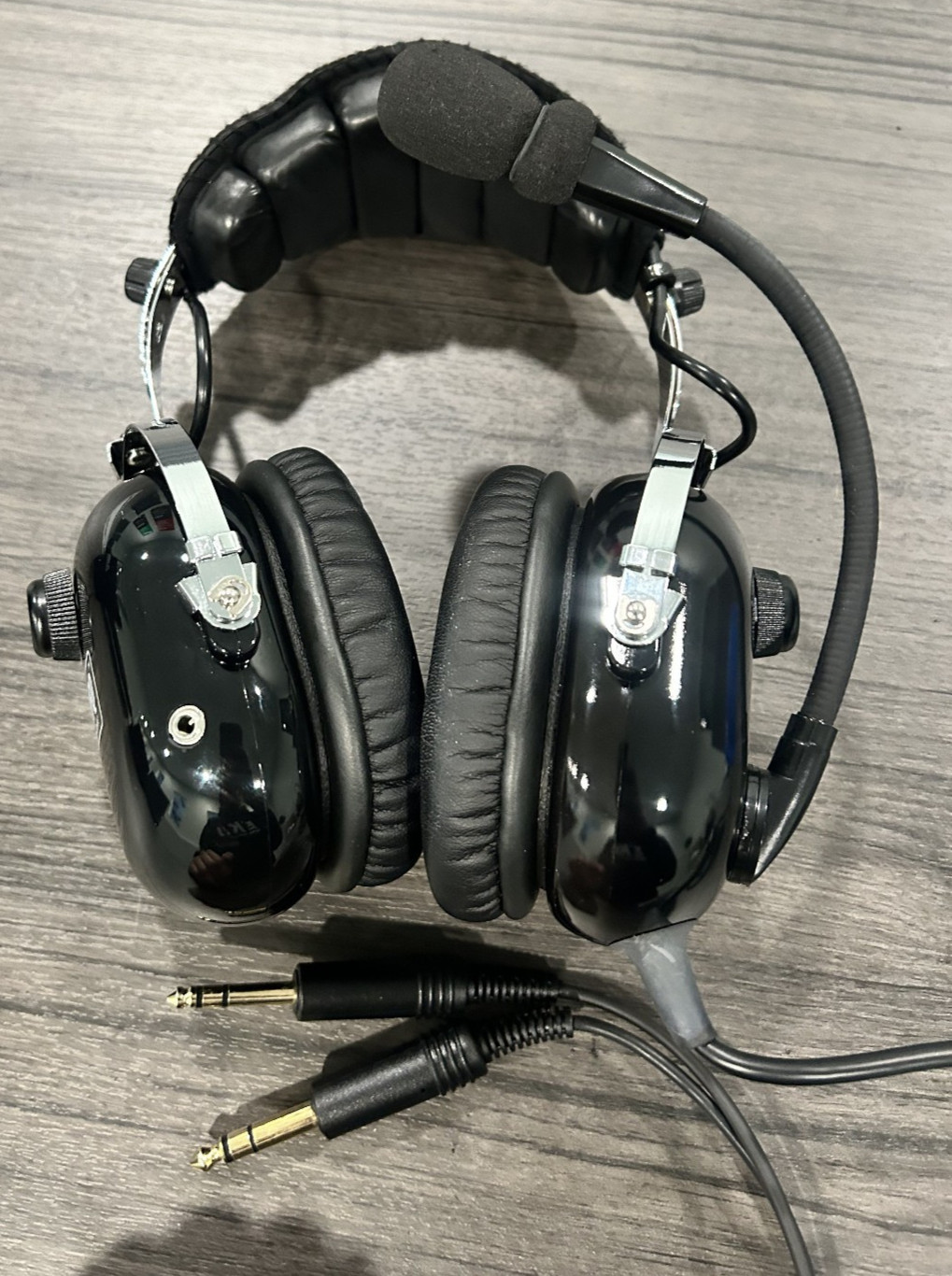 UFQ P2 Aviation Headset PNR GA Dual Plug Like New