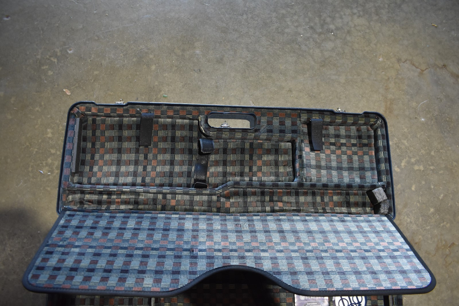 BERETTA 687 EELL Factory Pair over & under Hard case 2 gun hard case