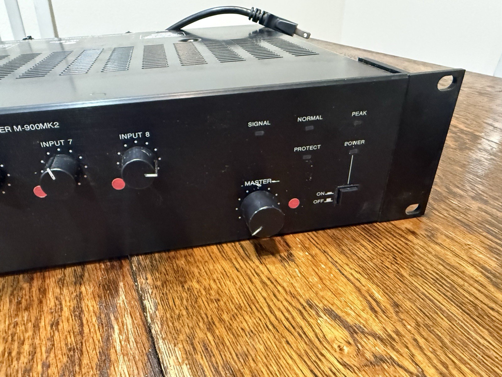 TOA 900 Series II Amplifier M-900MK2