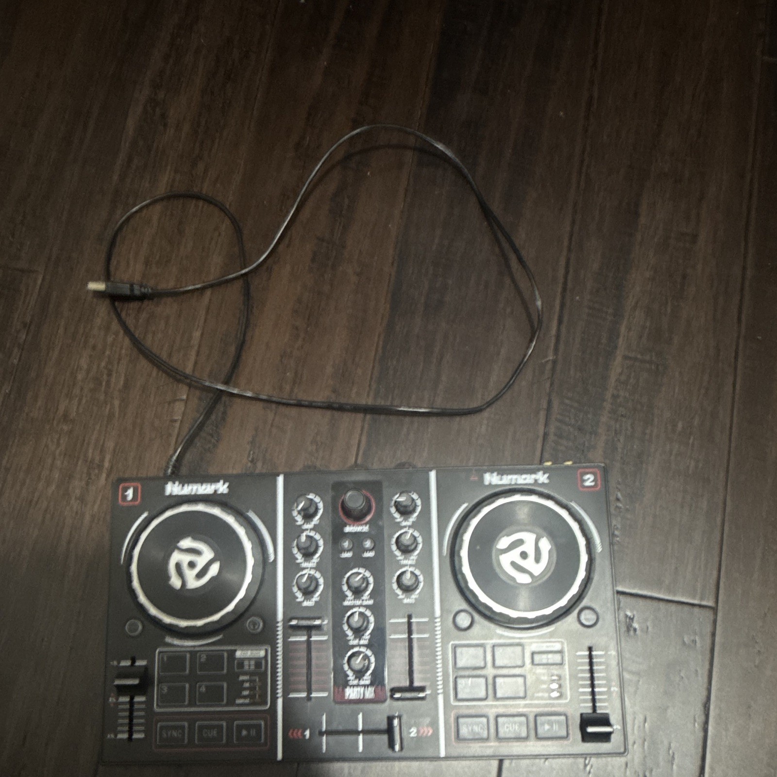 Numark Party Mix Double Deck DJ Controller 2-Channel 8 Pads Pitch USB