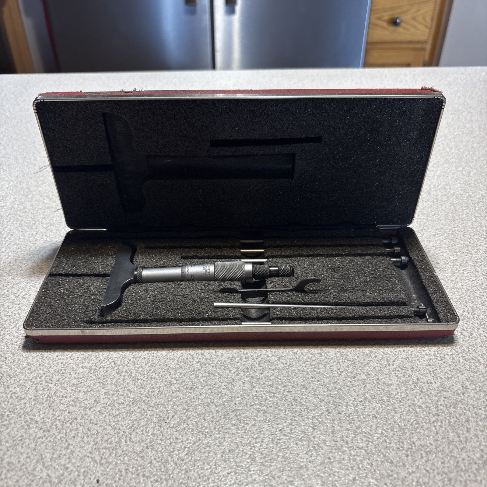 STARRETT NO. 440 DEPTH GAGE MICROMETER 0-6" RANGE .001" W/ CASE