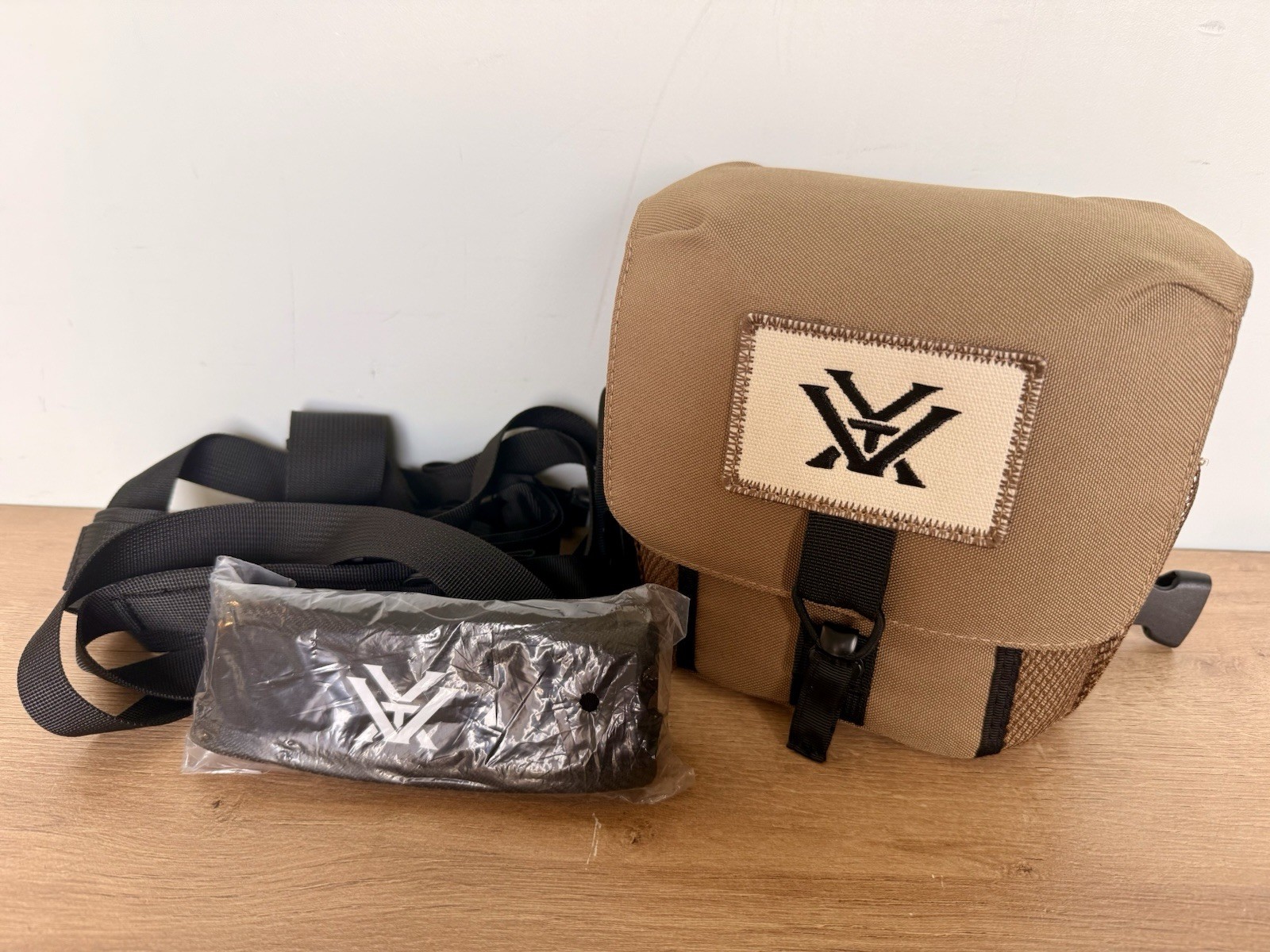 Vortex Tan Glasspack Harness Case Binocular Carry Case W/Harness & Neck Strap