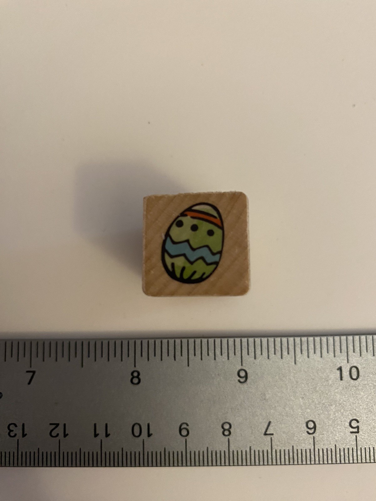 New Jo Ann Easter Egg Wood Mounted Rubber Stamp RS82