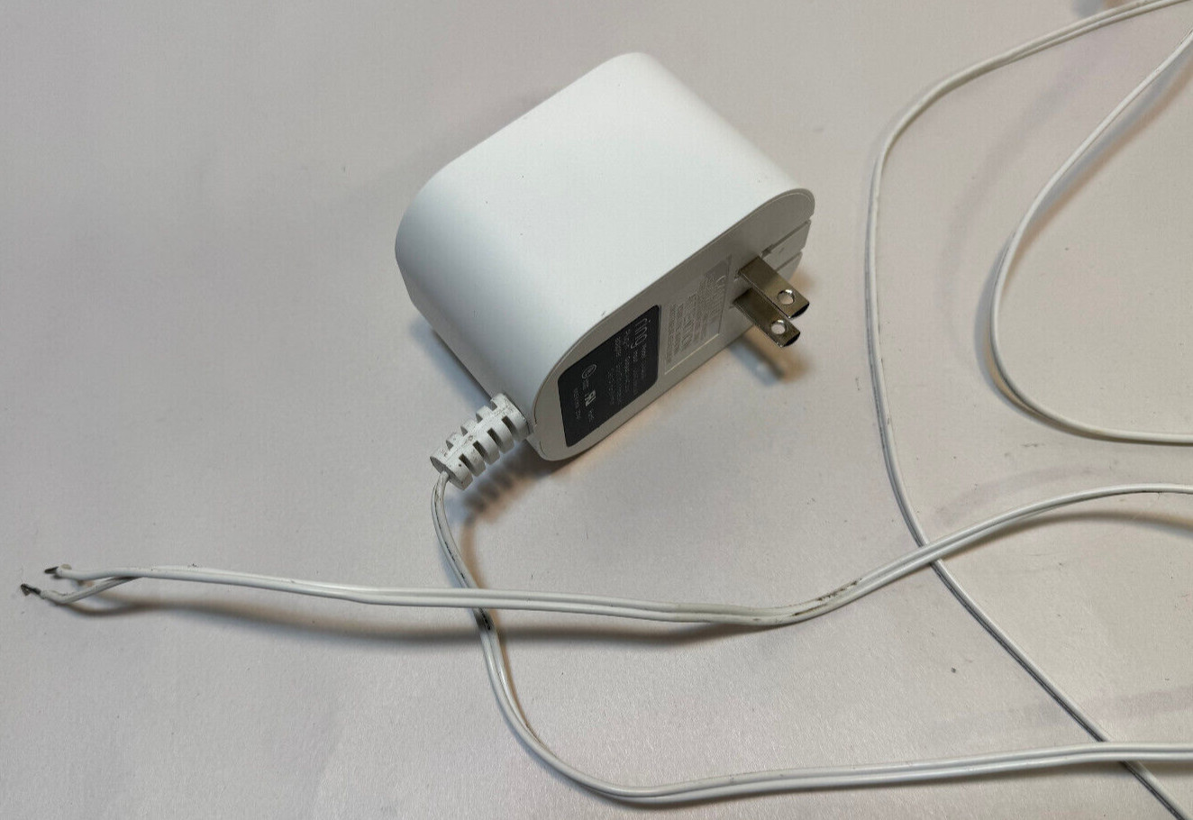Ring 24VAC 20VA Plug-In Adapter DLA2420B