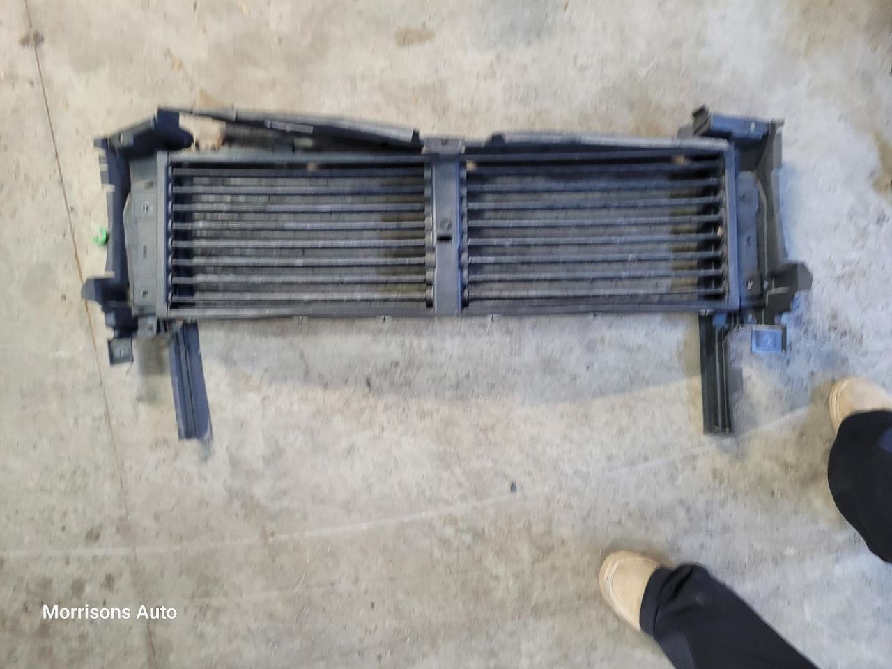 Air Shutter Upper Fits 22-24 ENCLAVE 2180461