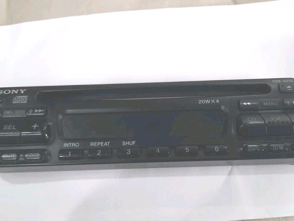 Sony CDX-5270 Am/fm Stereo CD Controller Removabe Face plate Clean