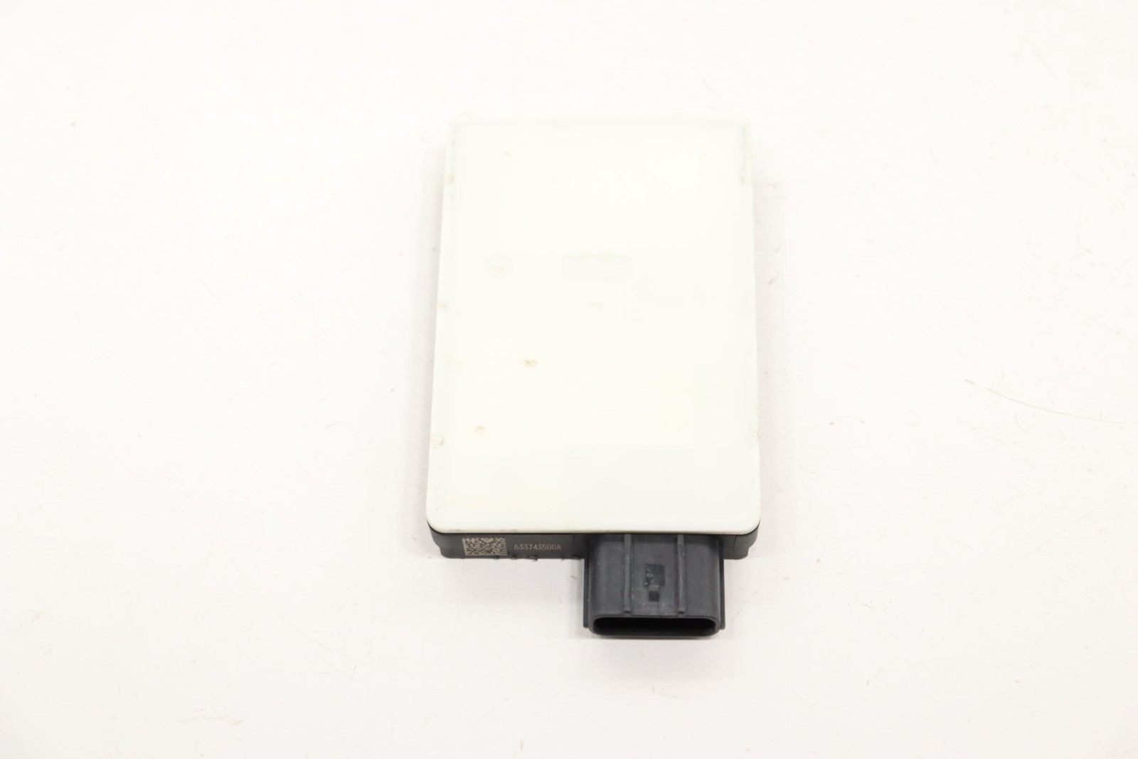 2020 - 2022 CHRYSLER VOYAGER REAR LEFT BLIND SPOT SENSOR MODULE OEM 04672786AC