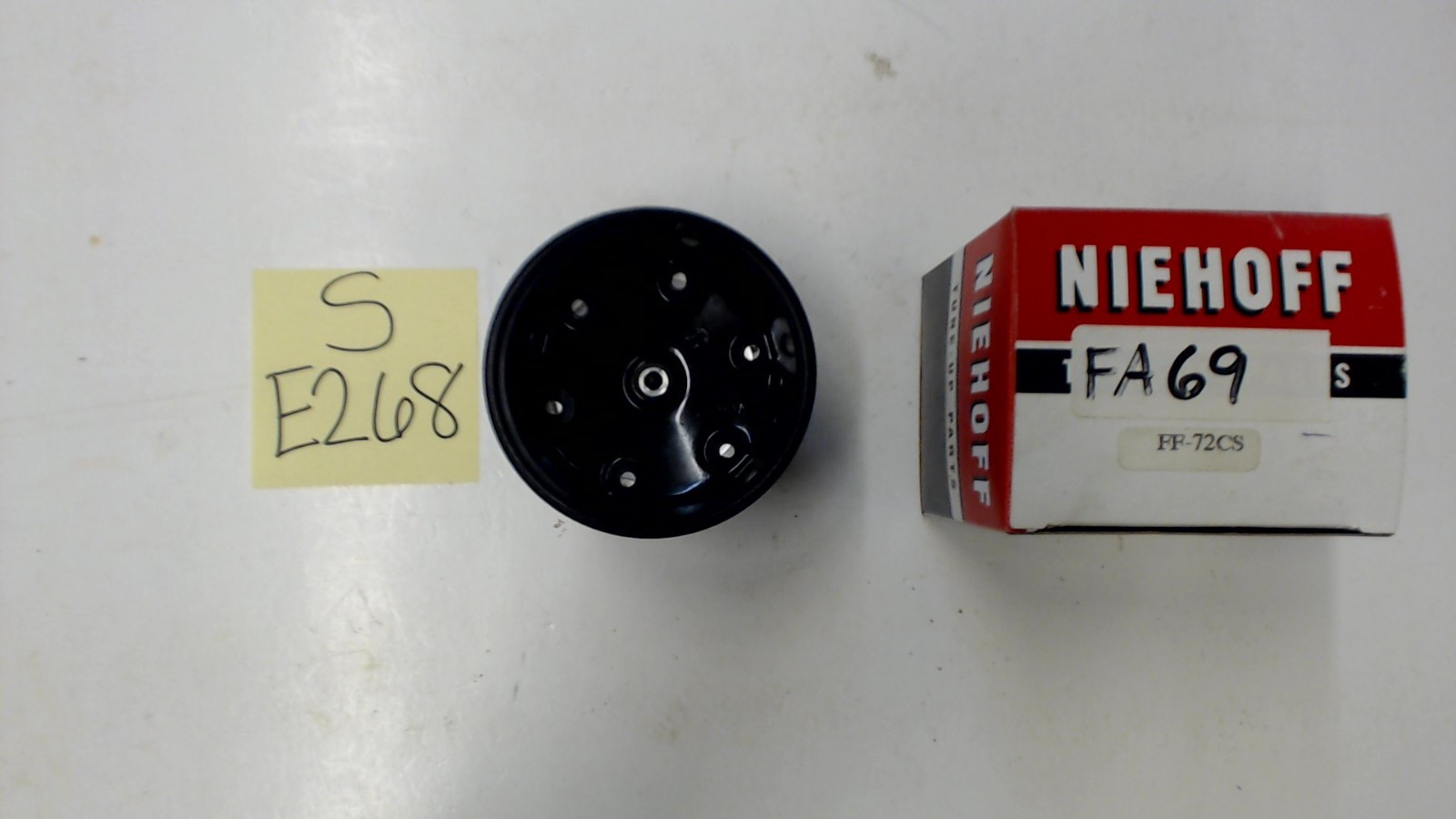 Niehoff FF72CS (Napa FA69) Distributor Cap