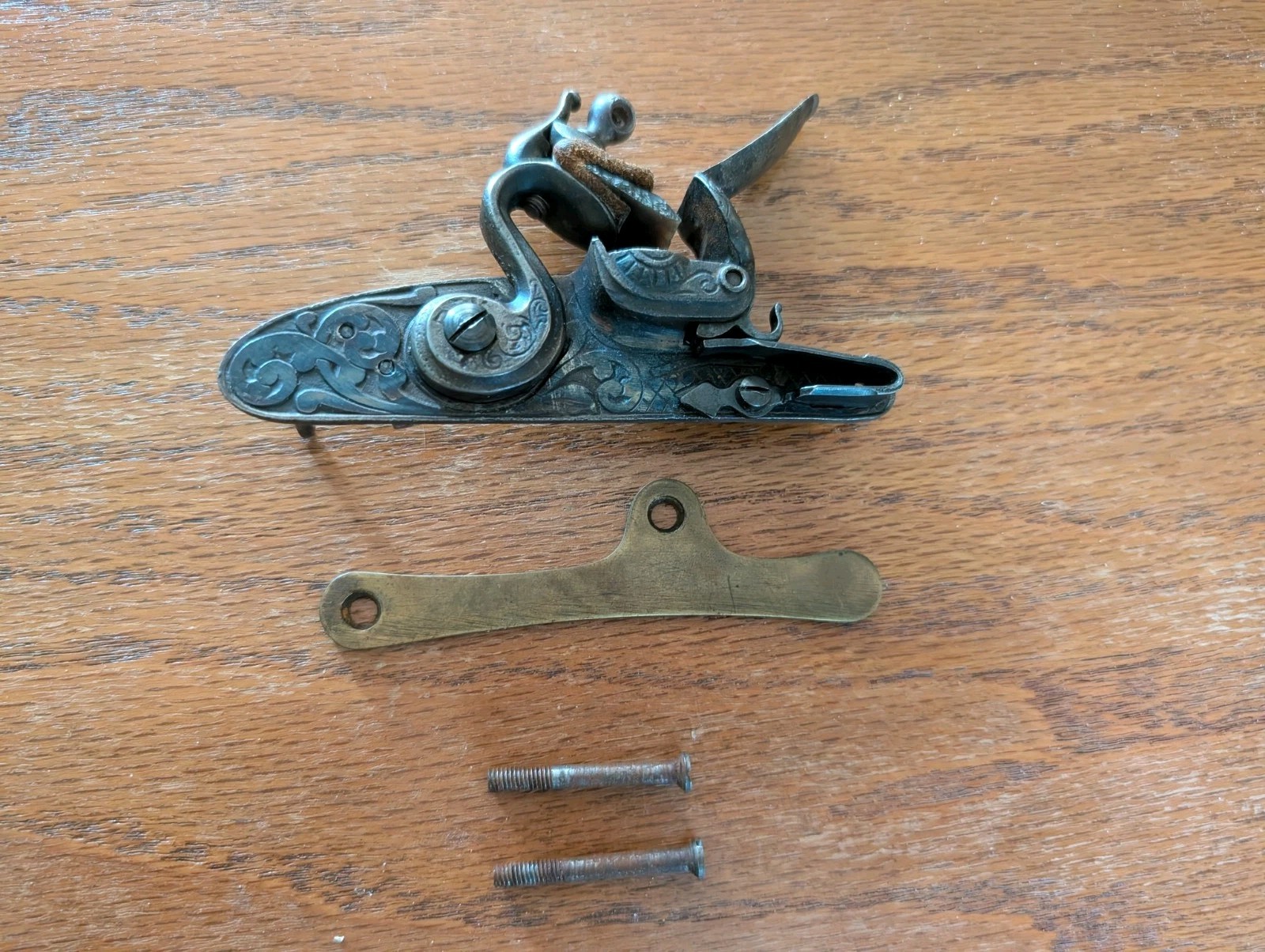 Jukar CVA Connecticut Valley  Flintlock Pistol Lock Working Made In Spain
