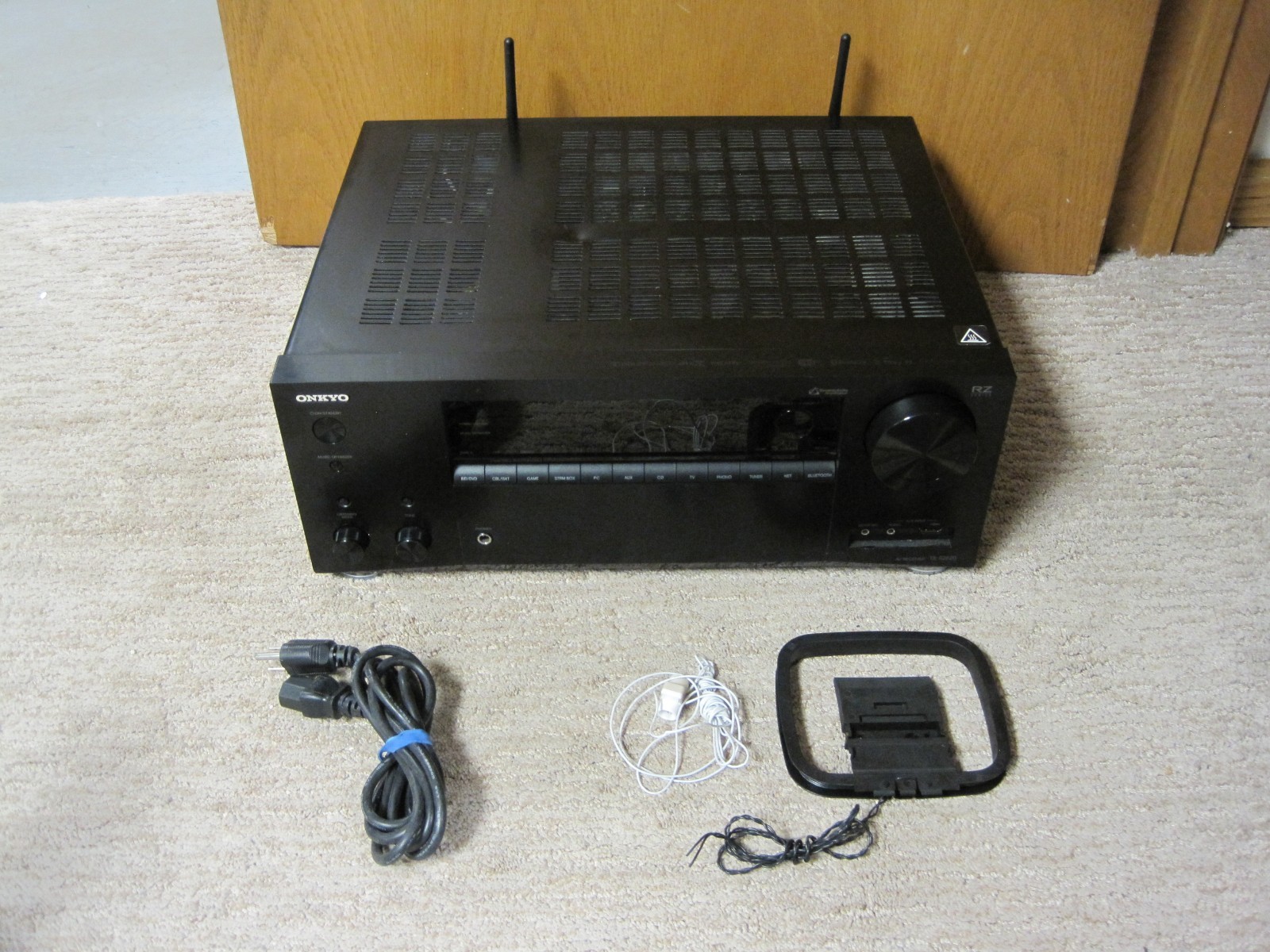 Onkyo TX-RZ620 AV Surround Receiver, 100W at 8 ohms - Used Works Great