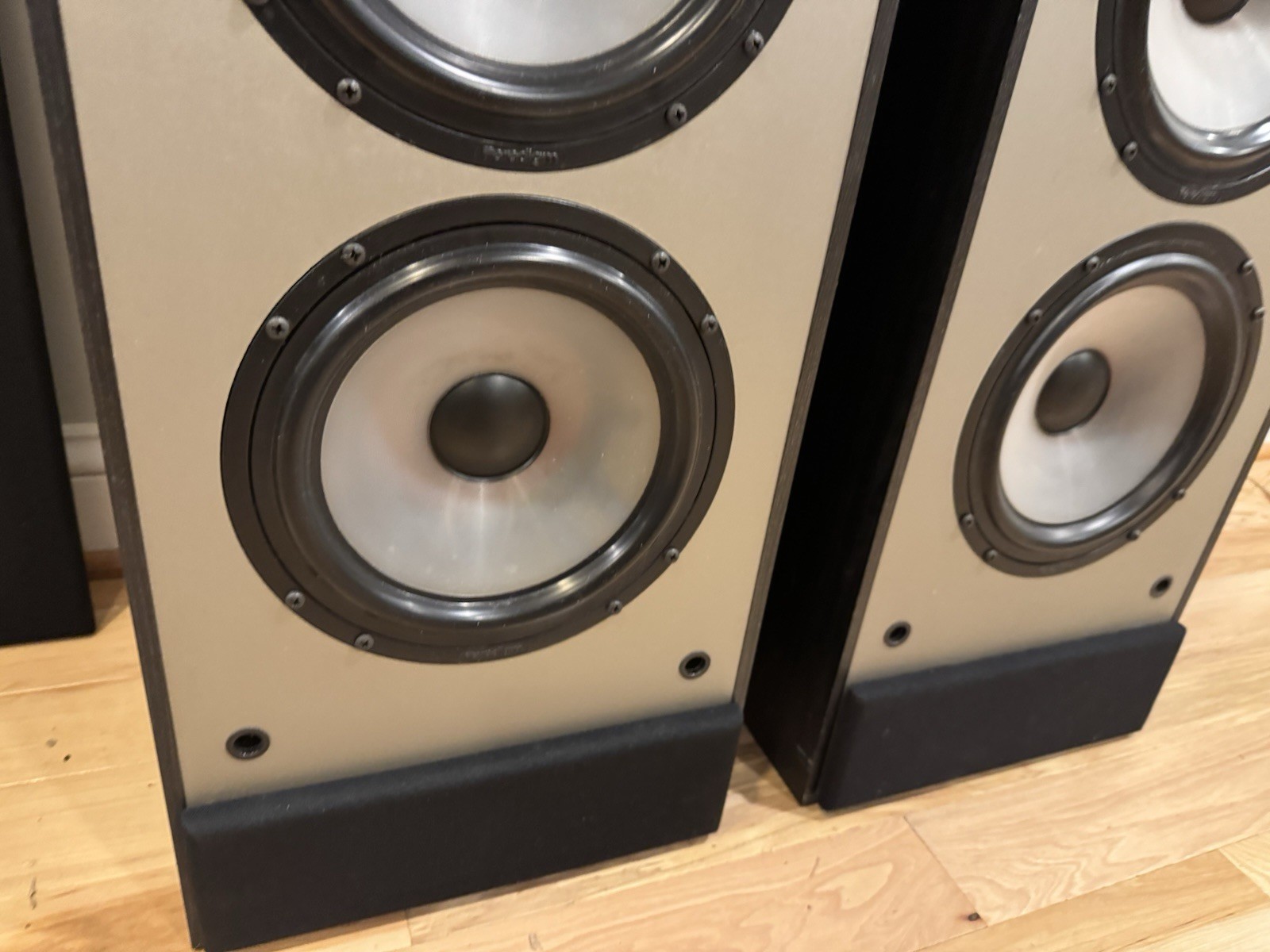 PARADIGM MODEL 9SE MKII REFERENCE STEREO SPEAKERS AUDIOPHILE MONITOR 9-SE Tested