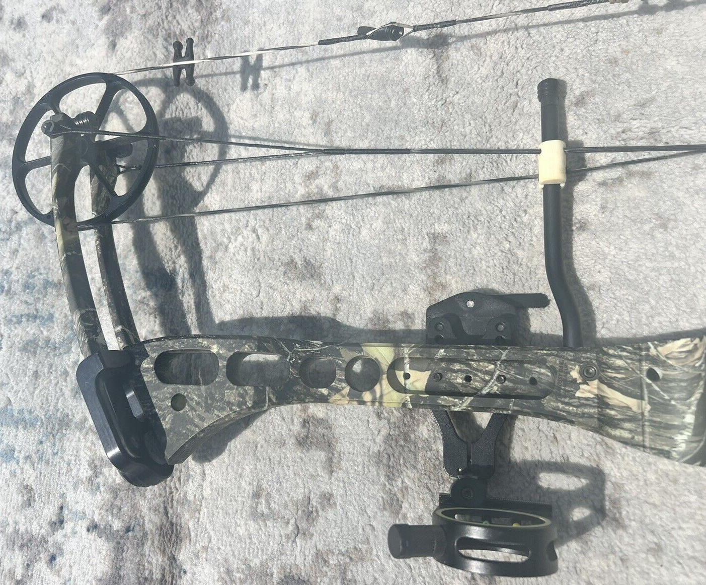 Used PSE compound bow right hand with case & more