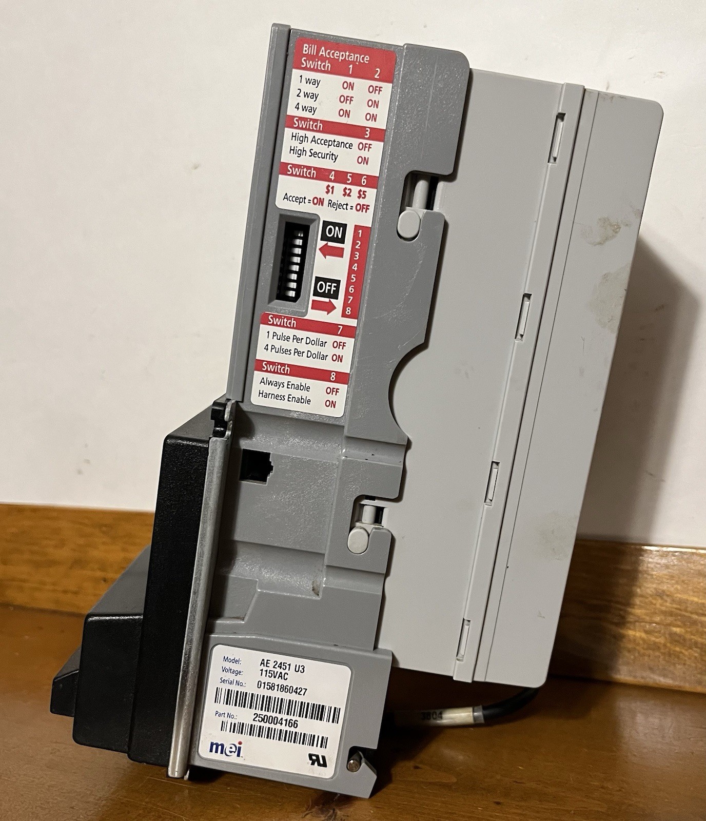 MARS AE2400 Series 2000 Bill Acceptor Arcade Vending Machine + Stacker Magazine