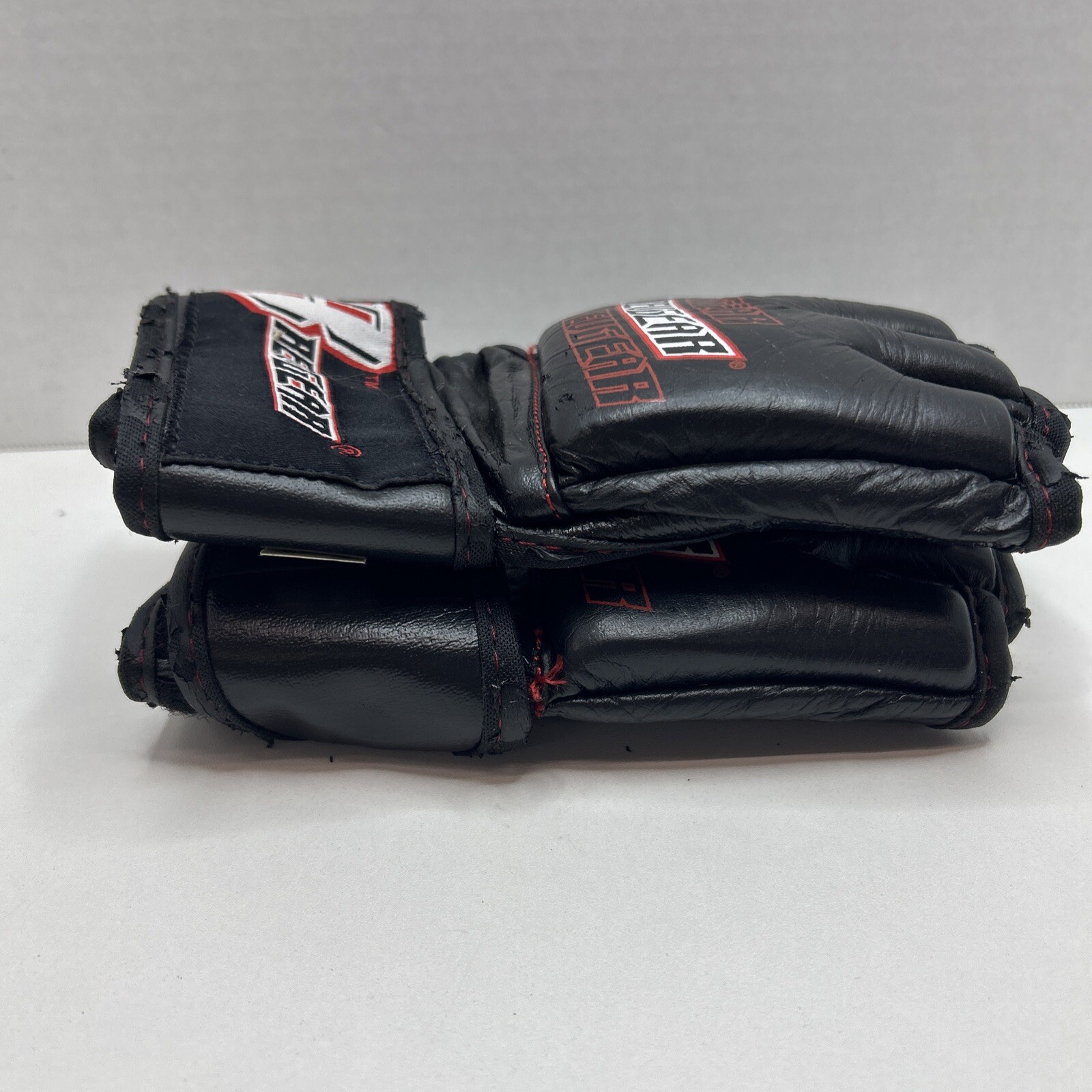Revgear Fighting MMA Gloves Size Small