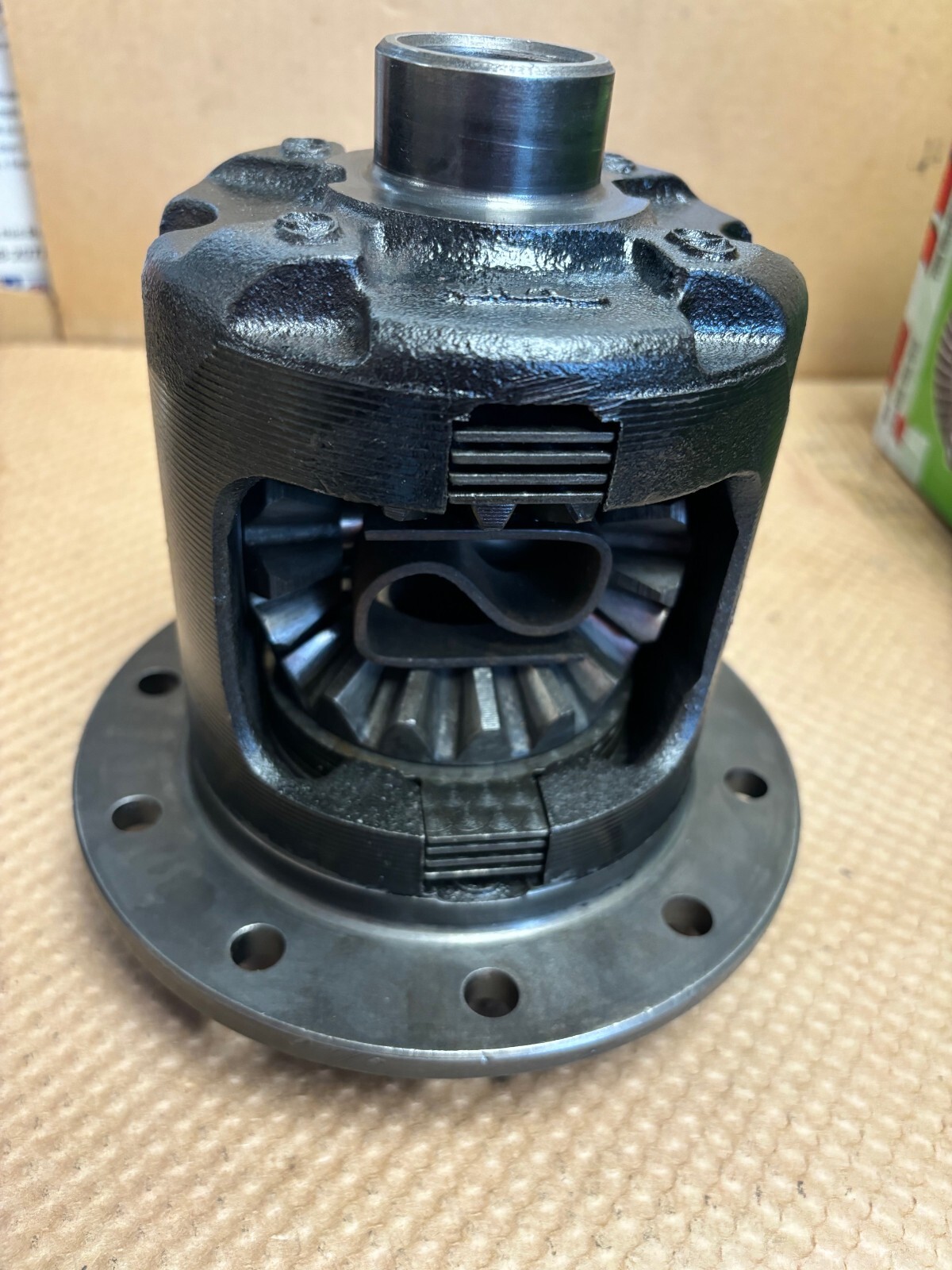 75-87 GM CHEVY 8.5" 10 BOLT 28 SPLINE OEM POSI-TRAC LSD 2.41-2.56 2ND GEN CAMARO