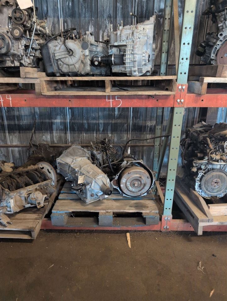 SILVRDO15 2018 Glove Box 18756