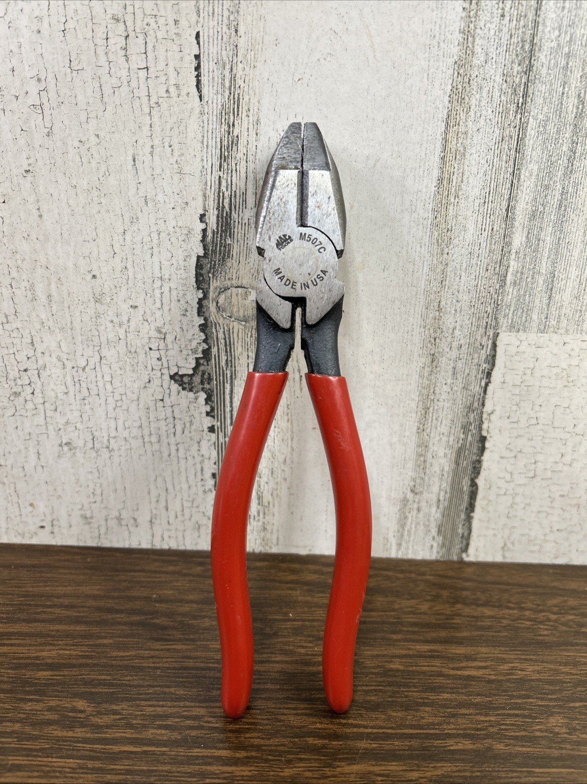 Mac Tools 7” Lineman’s Rounded Nose With Cutter Pliers M507C