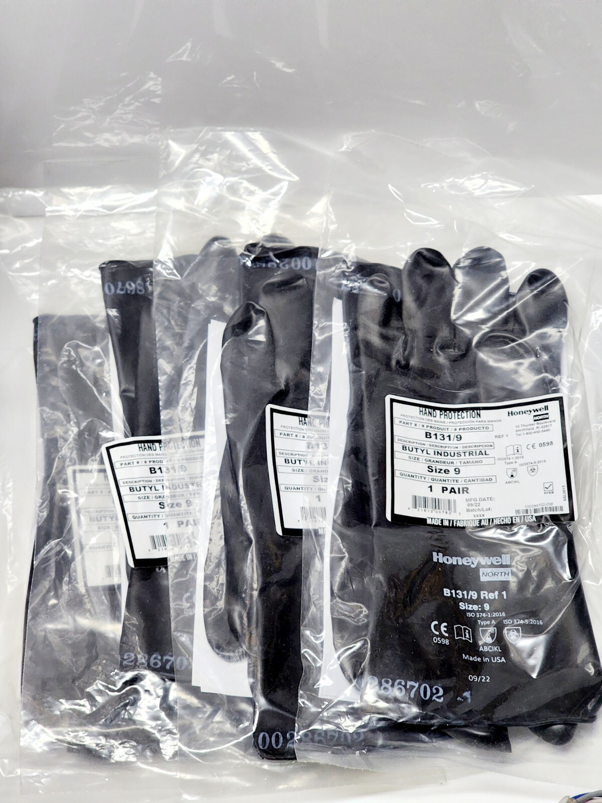 4 Pair HONEYWELL Chemical Resistant Glove, 13 mil, Sz 9, B131/9, Black