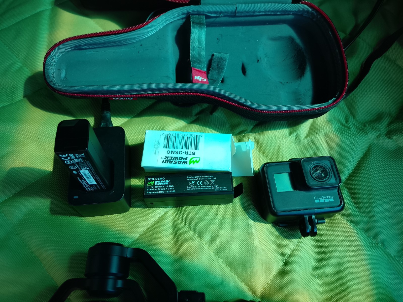 DJI Osmo Handheld Gimbal Stabilizer with Case PLUS SECOND ITEM GoProHERO 7 Black