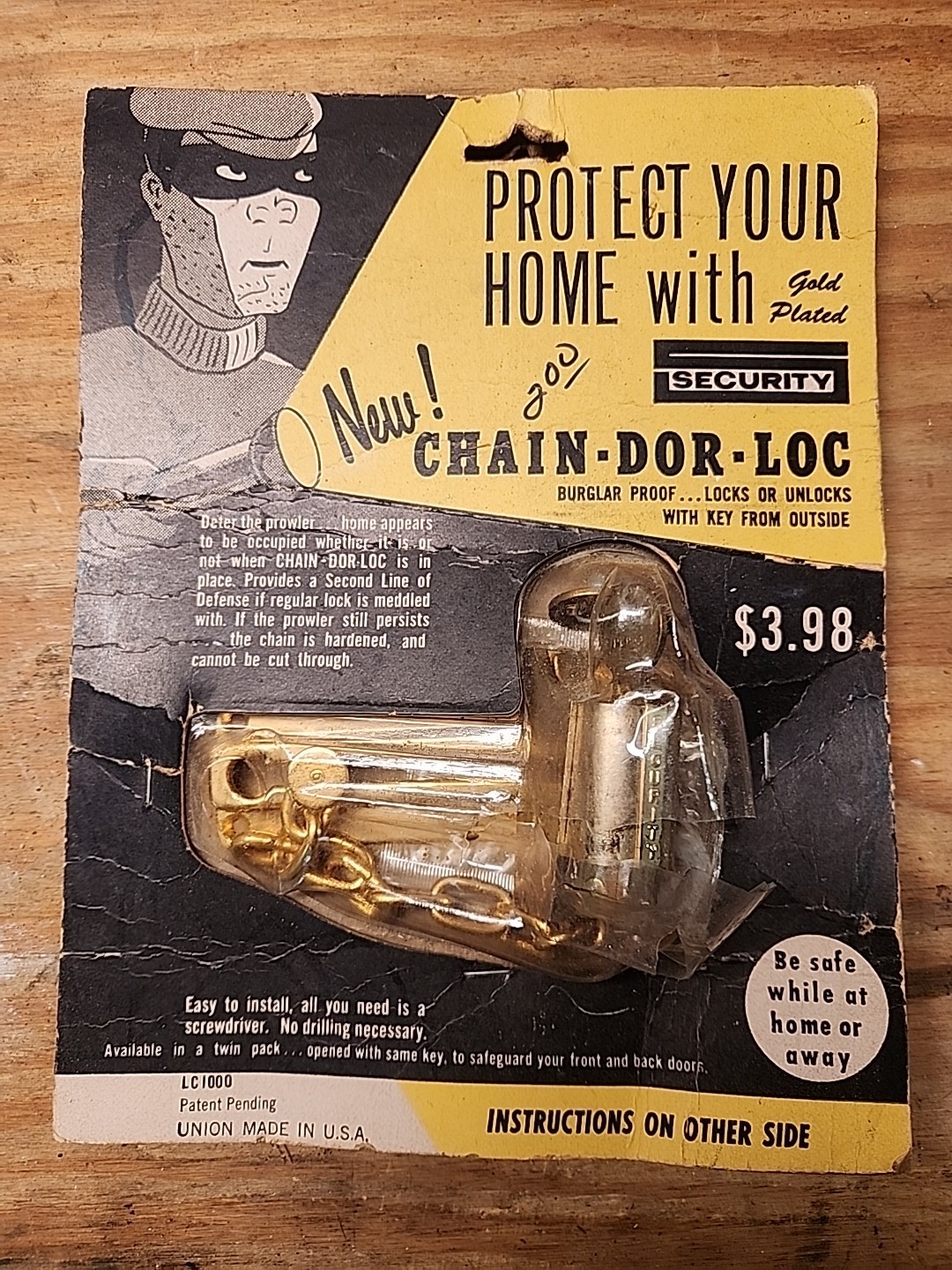 Rare Old NOS Vintage Union Security Door Chain Lock Dor Loc Made USA Gold Plate