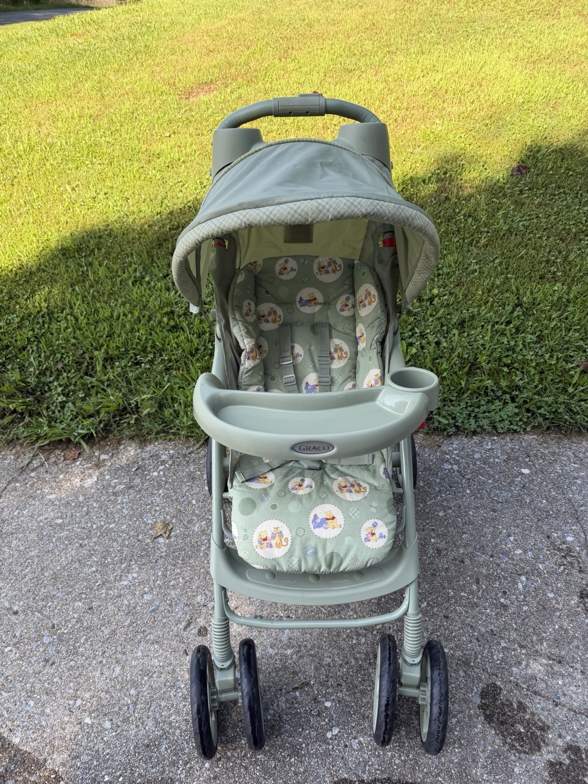 Graco Winnie the Pooh & Friends Green Stroller Cup Holder Basket Canopy Folding