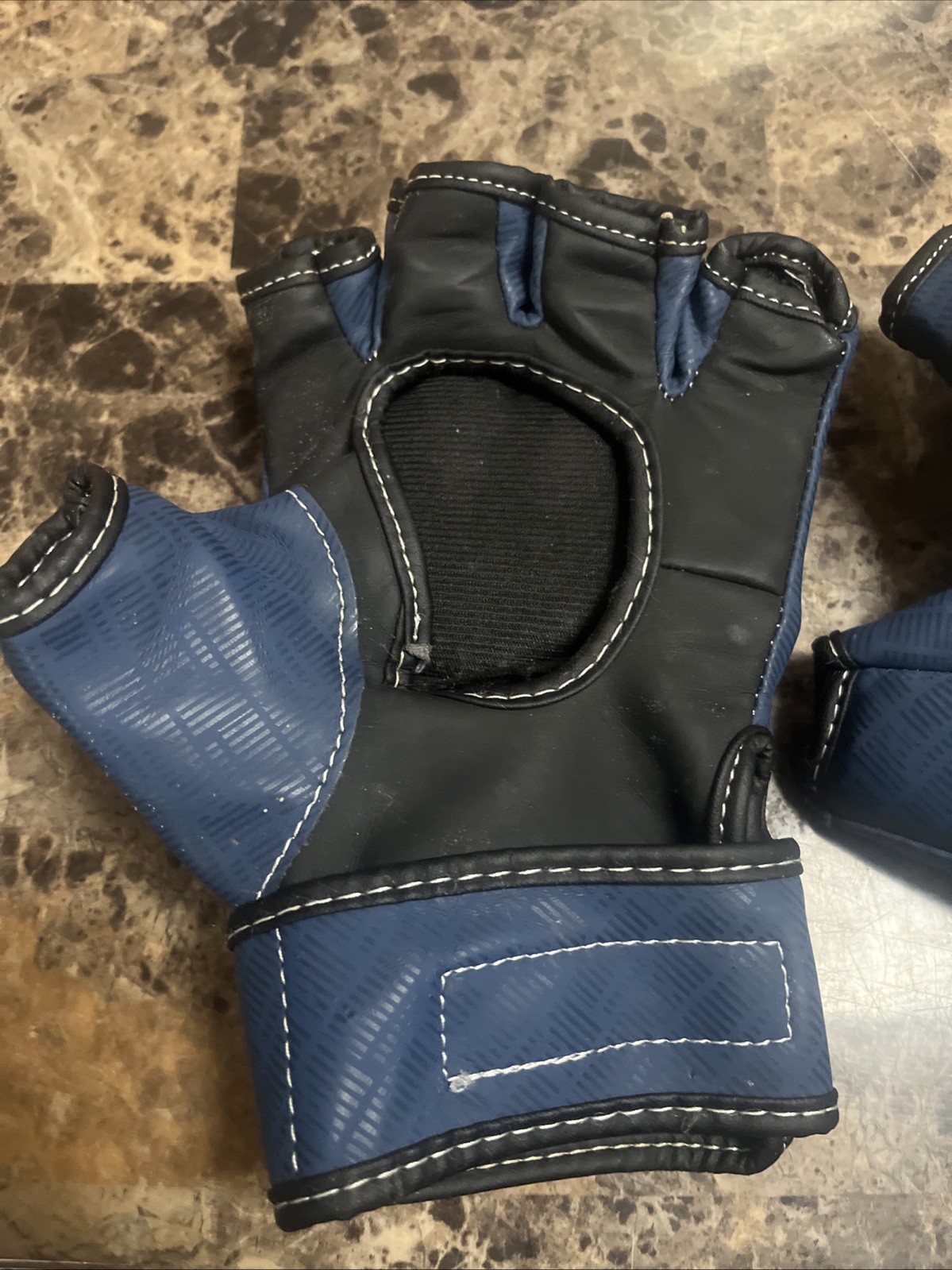 Century Sparring Gloves E575 Size Large