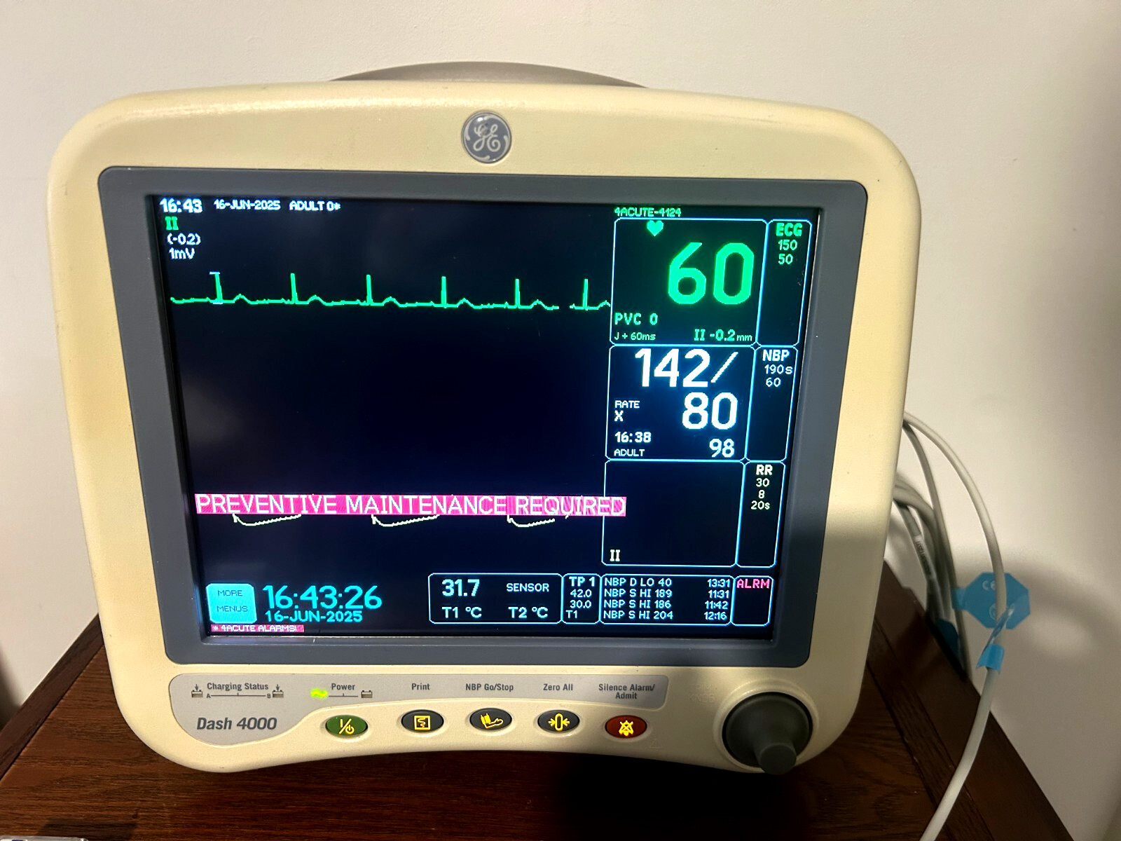GE Dash 4000 Patient Monitor