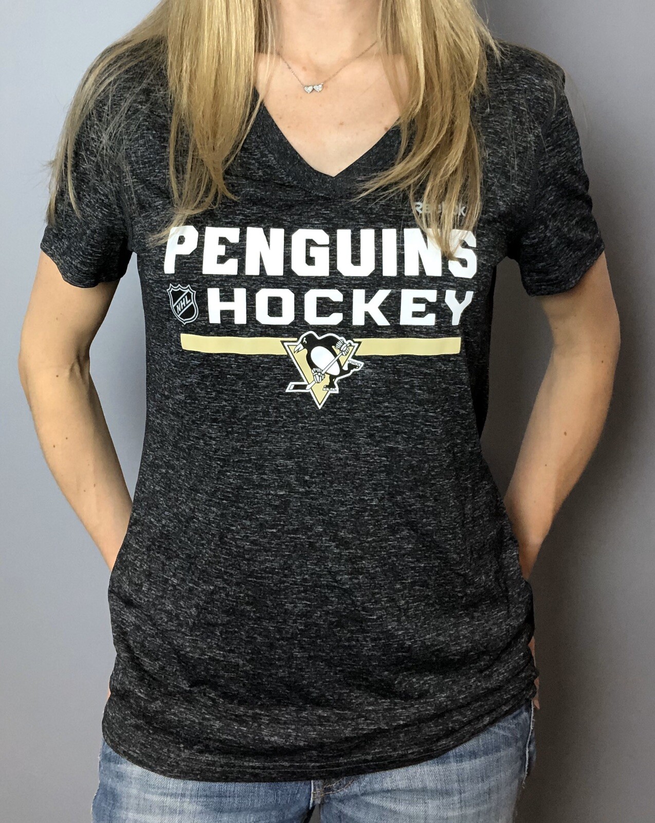 Pittsburgh Penguins Reebok Women's Black Performance V-Neck T-Shirt (S,M,L,XL)