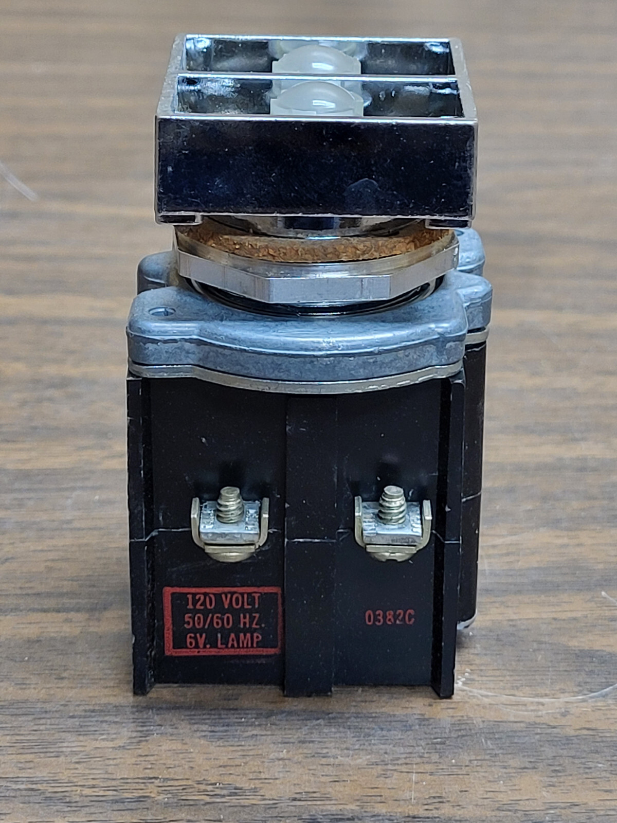 CUTLER-HAMMER E30CA COMPACT PUSHBUTTON INDICATING LIGHT 120V NEW