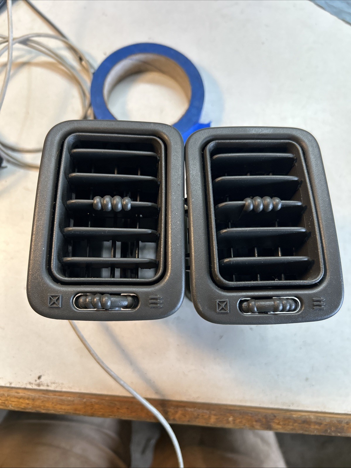 99 - 06 For Chevrolet Silverado Front  Side Dash AC Air Vent