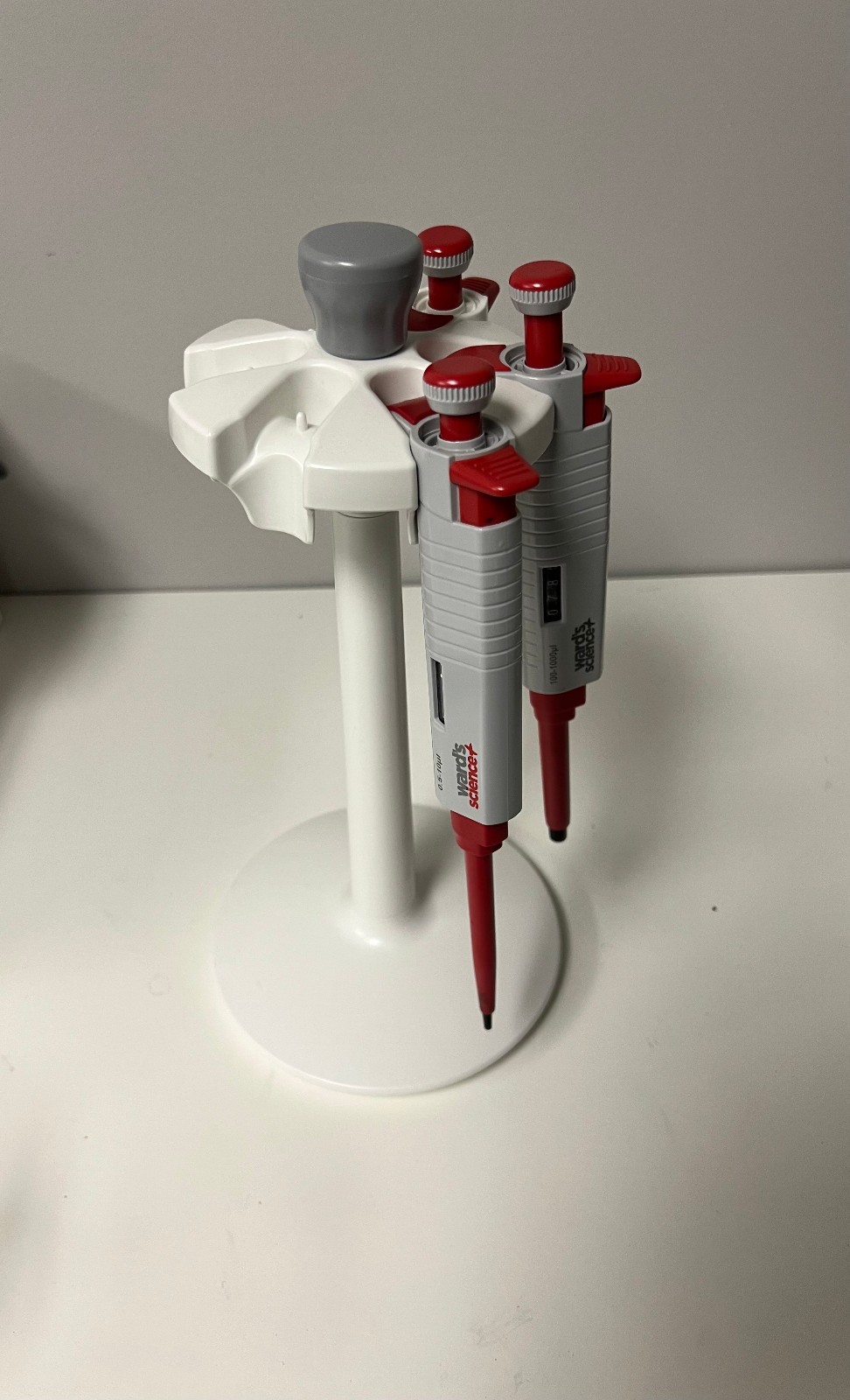 Adjustable Volume Micropipettes with stand