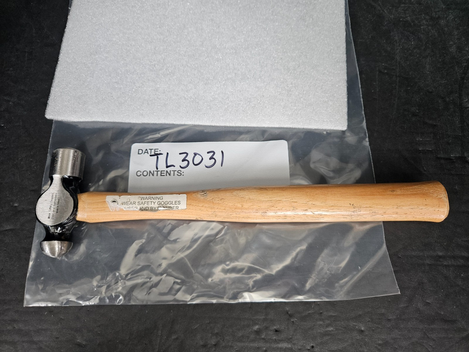 PARAMOUNT #PAR-LHW210225 8 OZ BALLPEEN HAMMER W/WOOD HANDLE (TL3031)