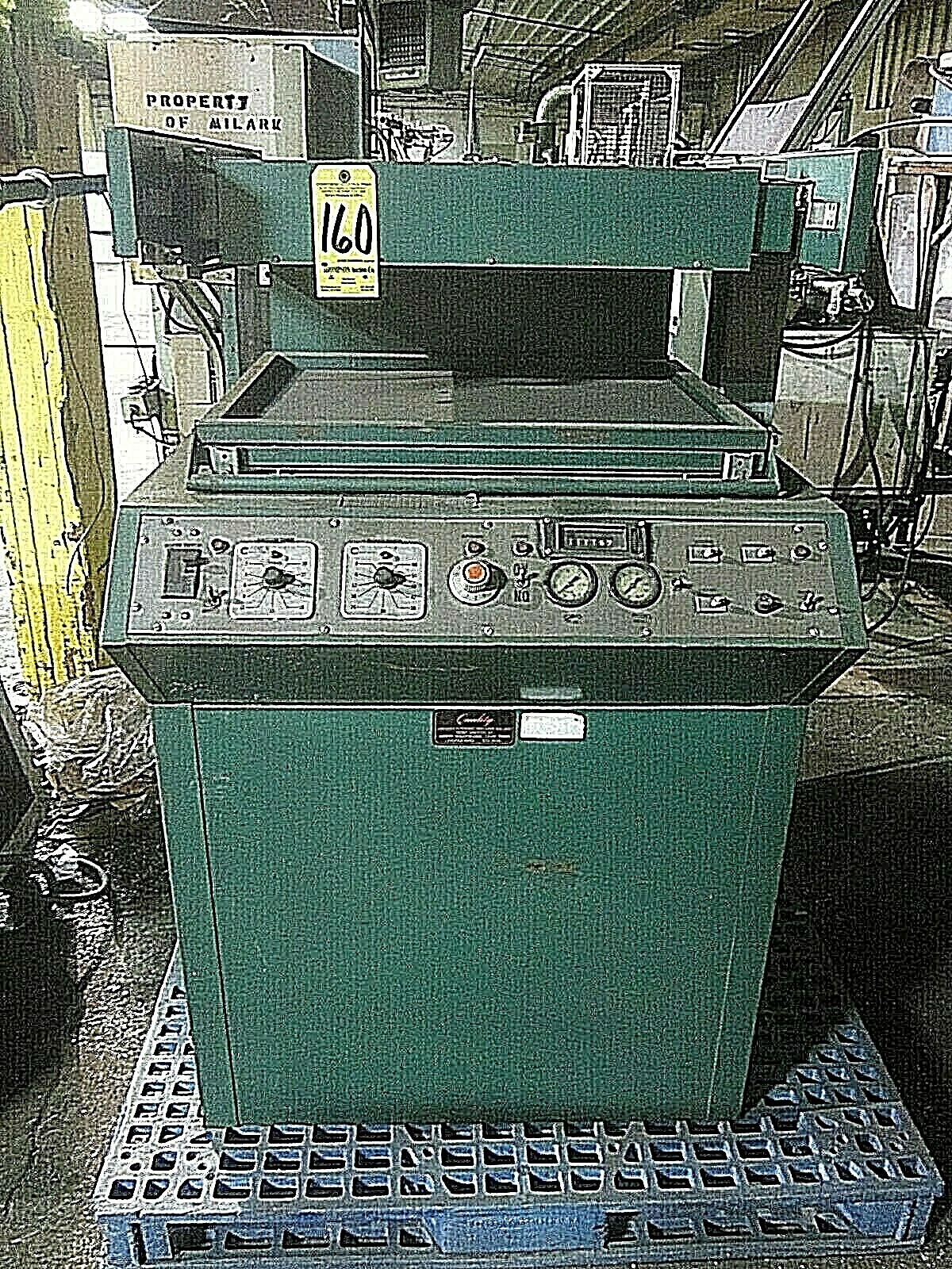 Quality Vacuum Forming Machine LA
