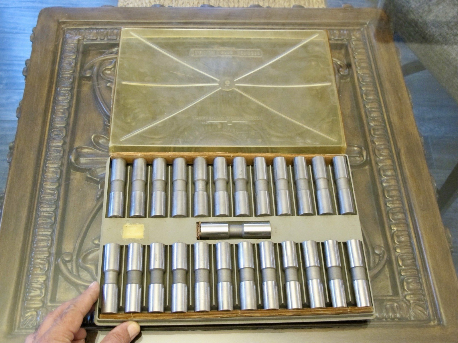 Large Deltronic Corporation TP25 Tenth Plug Gauge Set (.8113" - .8137")