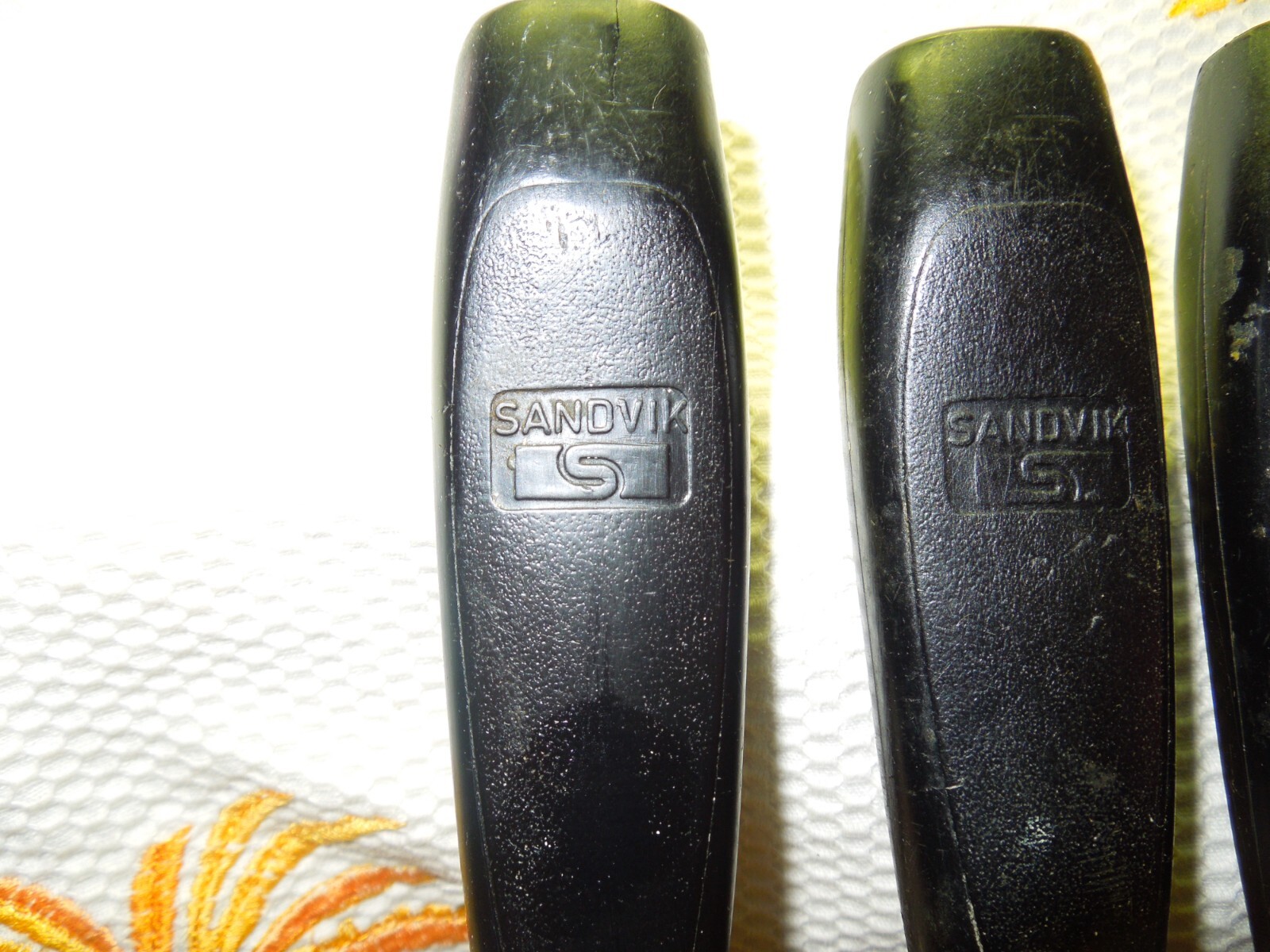 VINTAGE SANDVIK 6 PC CHISELS MADE IN HOLLAND SWEEDISH STEEL MAGNETIC WOOD CASE