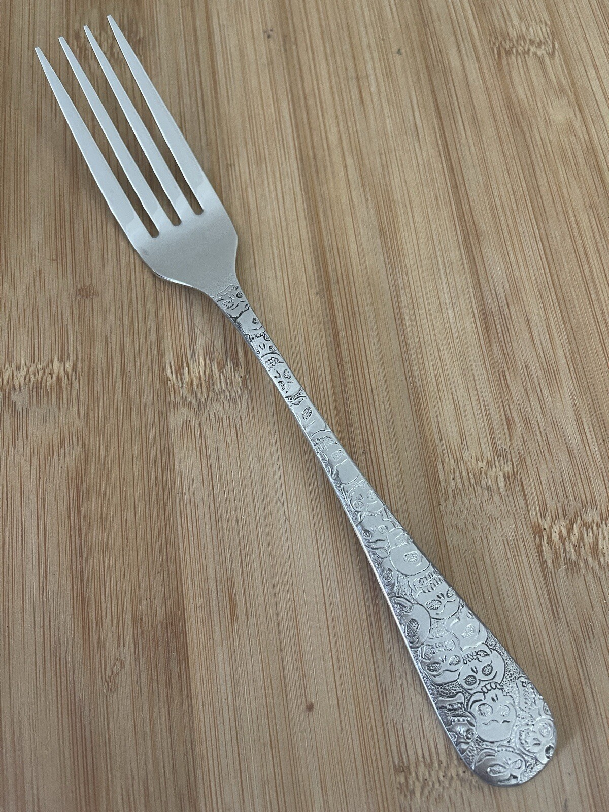 SMI LIBERTY TABLETOP 18/10 Stainless CALAVERA SKULL DINNER FORK 8.25”