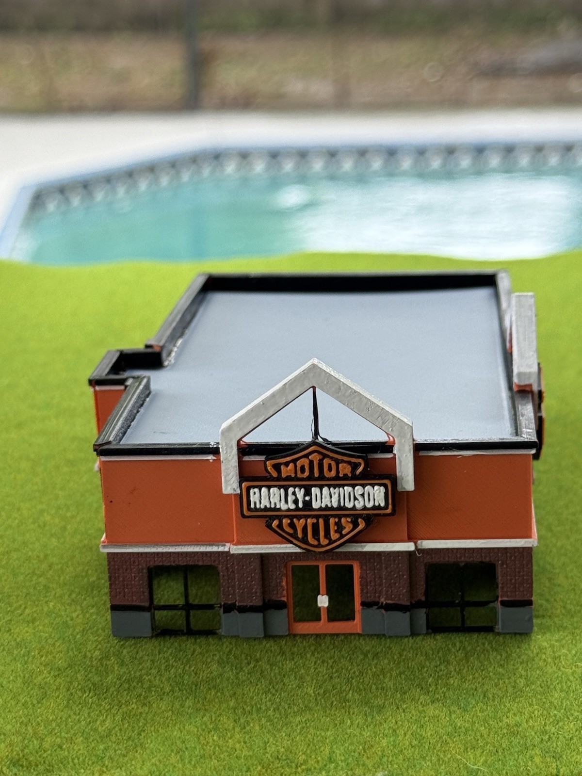 Motorcycle Gauge n Scale Harley Davidson Building Retail Commercial PAINTED