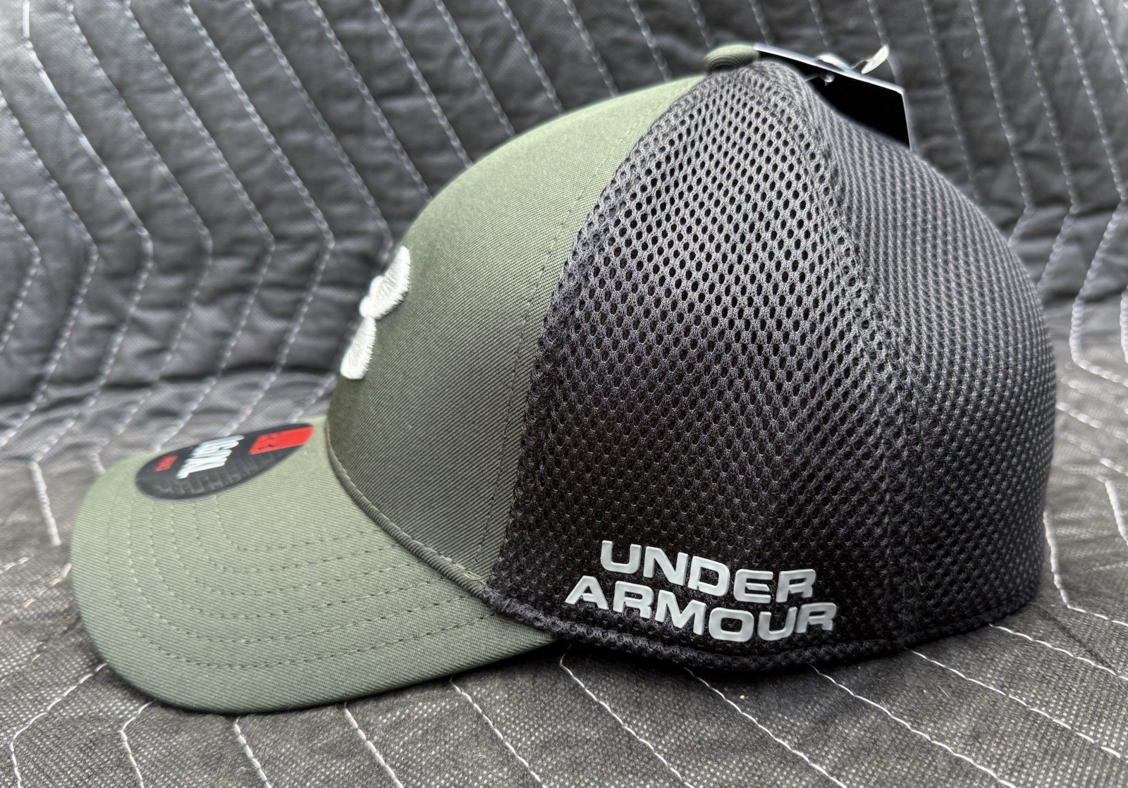 UNDER ARMOUR Golf Men's Stretch Cap HeatGear - BRAND NEW w/tags (L/XL) Great Fit