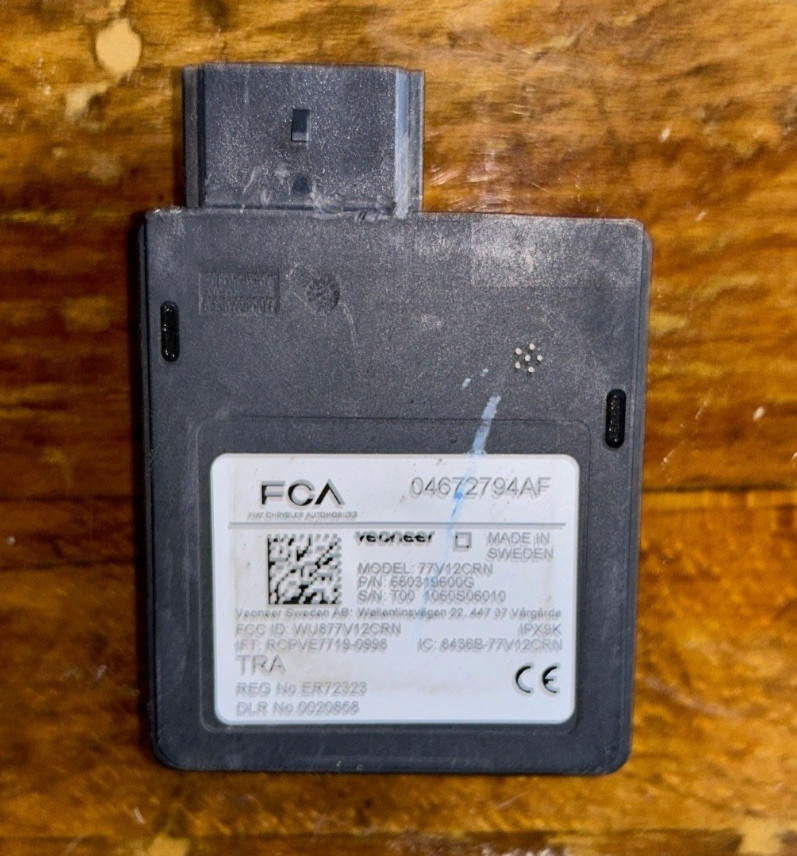 Genuine Mopar Blind Spot Detection Module 04672794AF USED (1)