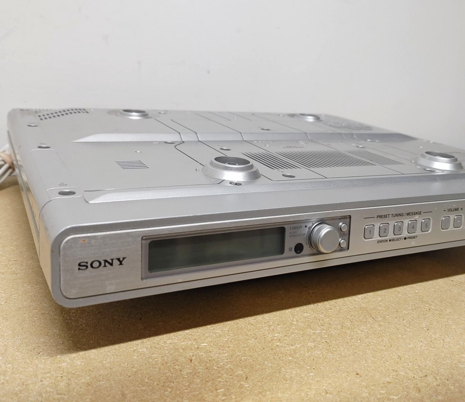 Sony ICF-CD553RM Under Cabinet CD Player Radio AM/FM Kitchen Read