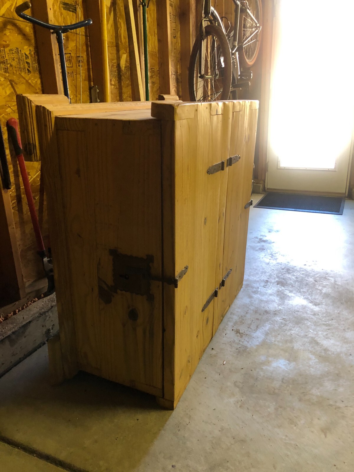 Trunk Coffee Table Rustic Southwestern Look with plenty of Storage