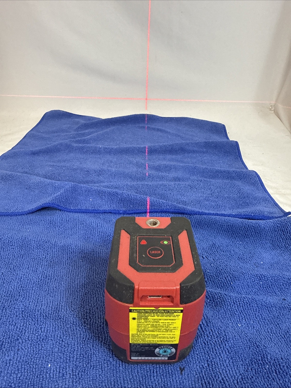 SKIL 50ft Red Cross Line Laser, Self Leveling, USB Charging - Laser UNIT ONLY!