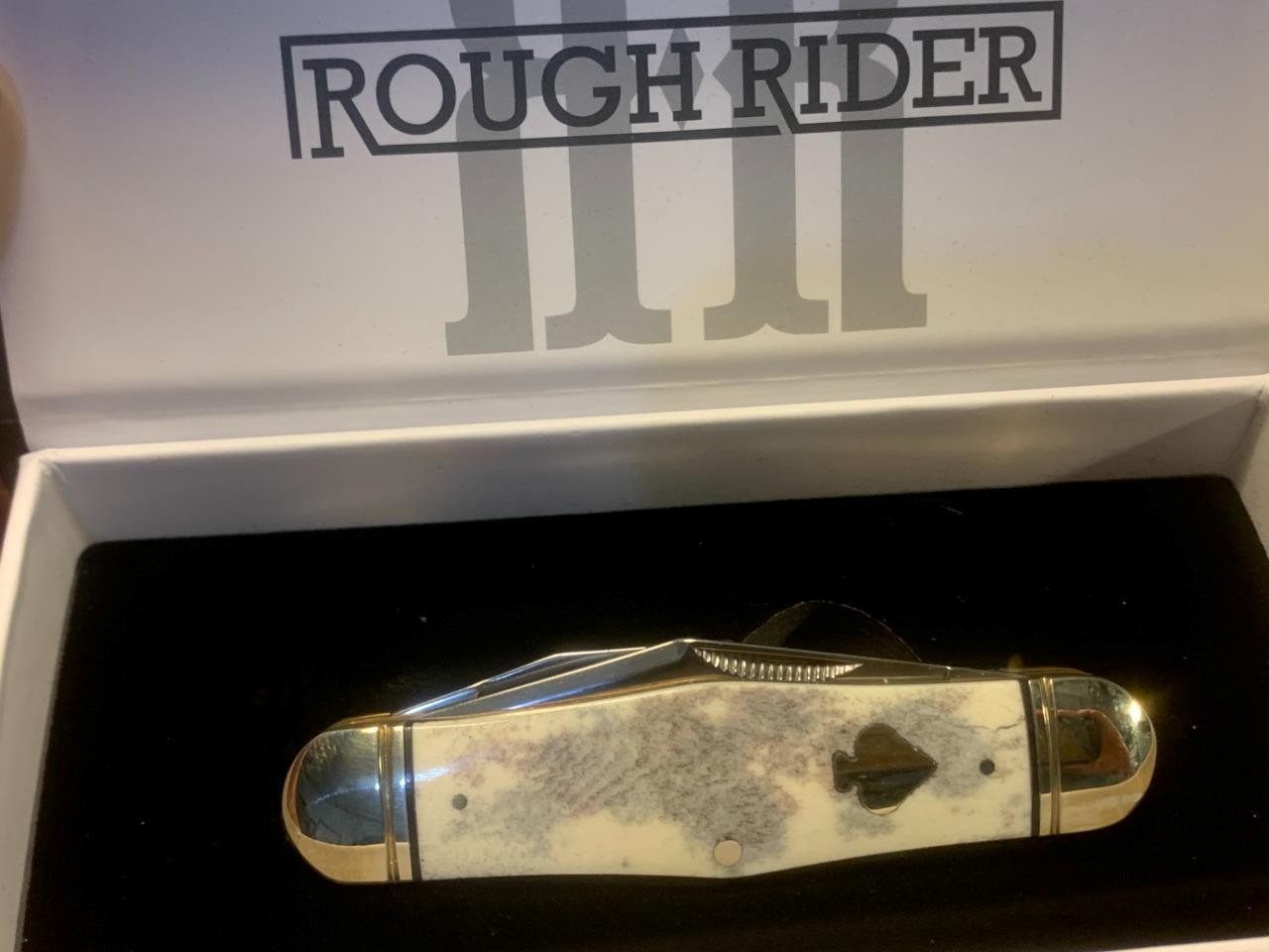 Rough Ryder Appaloosa Swell Center 3 5/8" Pocket Knife RR2487