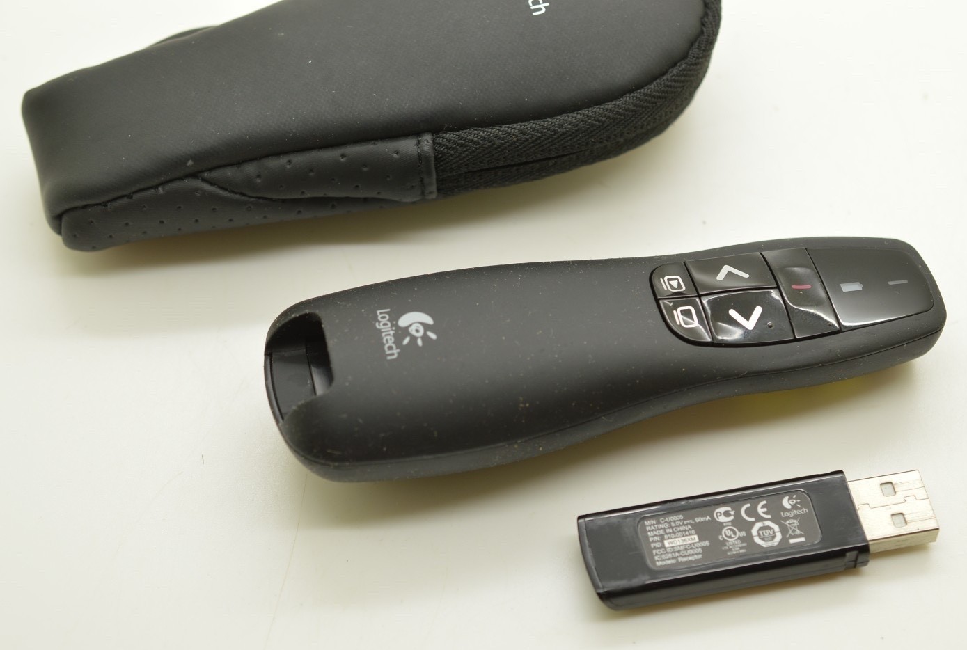 Logitech R400 USB Wireless Presentation Pointer Laser w/ Case TESTED WORKS!